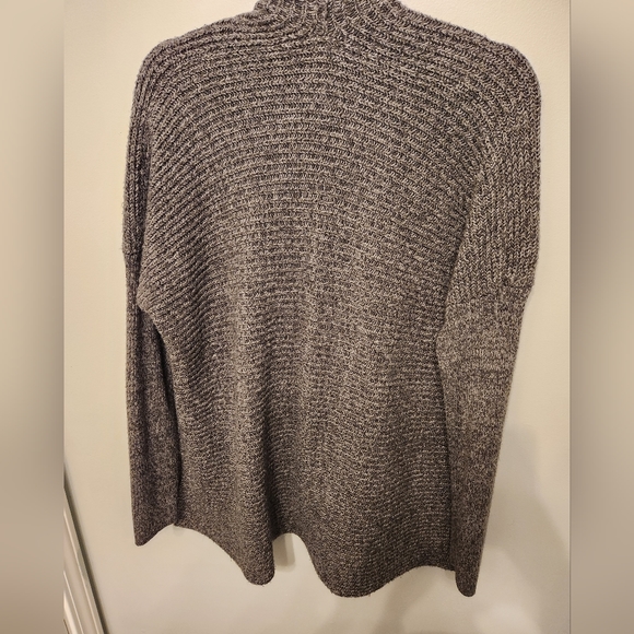 Thick Cardigan - Picture 2 of 4